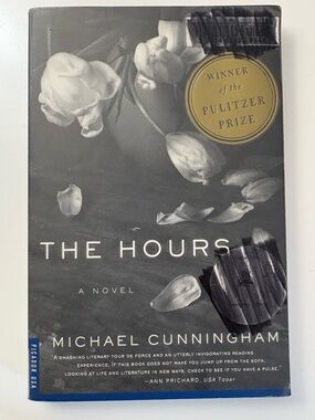 The Hours By Michael Cunningham Pulitzer Prize Paperback Book